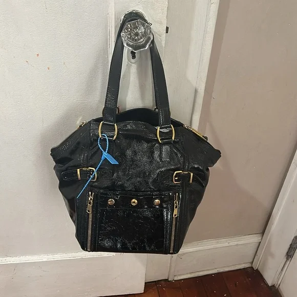 Authentic Yves Saint Laurent Patent Leather Shoulder Bag - Picture 2 of 13